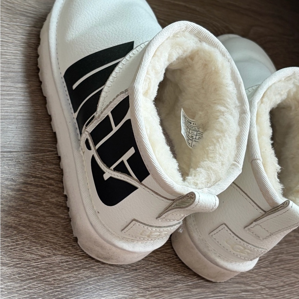 UGG Classic Ultra Mini Chopd - Picture 3 of 4
